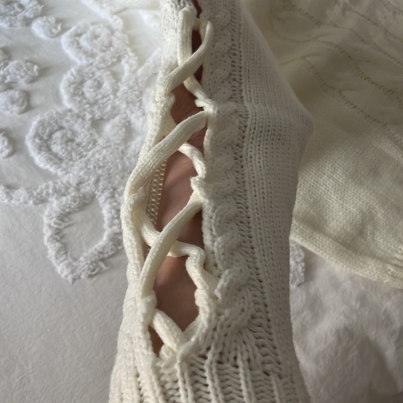 Collection by Cezele Sweater - Picture 2 of 4